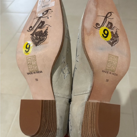 Free People FP Collection Bowers Celestial Embroidered Suede Boots EU39 US9 - Picture 4 of 4